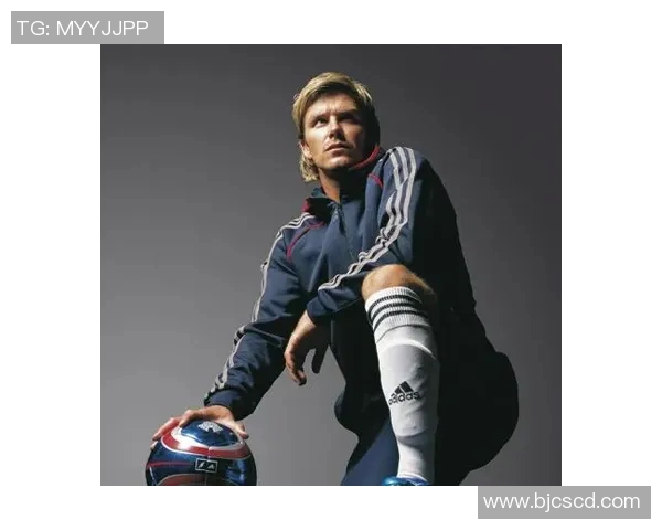 足球明星专属训练手包全景展示尽显运动风采与时尚魅力