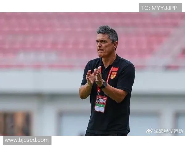 国足教练李铁的职业生涯与执教理念全解析